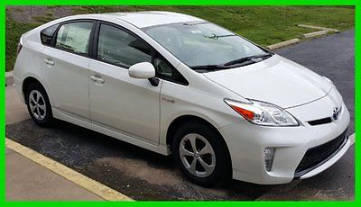Toyota : Prius Package 2, backup camera, Bluetooth, 50 MPG Hybrid 2015 two new 1.8 l i 4 16 v automatic auto fwd hatchback pearl camera bluetooth