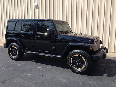 Jeep : Wrangler Unlimited Sahara Special Edition 4DR 2014 jeep wrangler sahara 3.6 l loaded 4 dr leather bluetooth nav perfect dragon