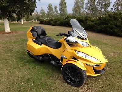 Can-Am : A4EH Can-Am Spyder (yellow)