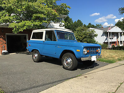 Ford : Bronco  Fully Restored Original Uncut With Hard Top Classic 1976 Bronco Restored In Original Colors Blue with White Hard Top Uncut