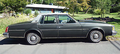 Oldsmobile : Eighty-Eight Base level 1983 olds delta 88 royale 63 k original miles 4 dr sdn gray grandpa car garaged