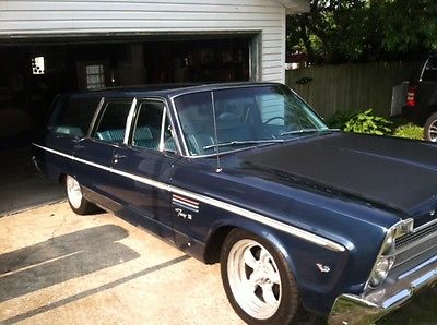 Plymouth : Fury the trim is all Stainless Steal 1965 plymouth fury iii wagon