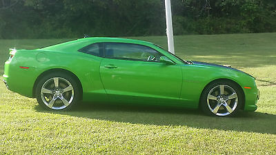 Chevrolet : Camaro 2-SS / RS LOADED 2011 2 ss 6 sp synergy green special limited edition rare options