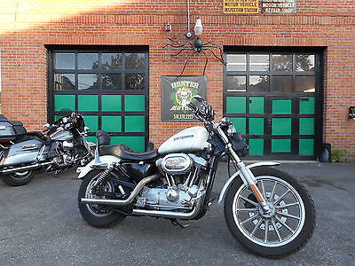 Harley-Davidson : Sportster 2000 harley davidson xl 1200 custom factory pearl white nice bike drag bars