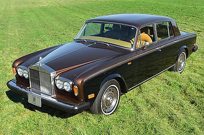 Rolls-Royce : Silver Shadow sedan Low mileage, excellent example in great color combination. California car.