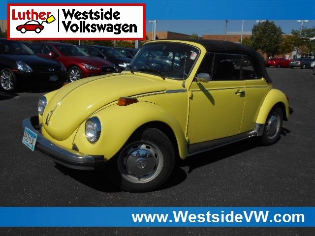 Volkswagen : Beetle - Classic Convertible Yellow Convertible!  MUST SEE!!!