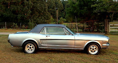 Ford : Mustang 1965 base coupe 1965 mustang coupe base matching s 289 auto trans holley carb nice interior