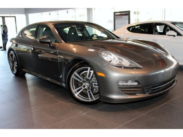 Porsche : Panamera 2 2 3.6 l navi moon roof leather heated seats moon roof clean loaded