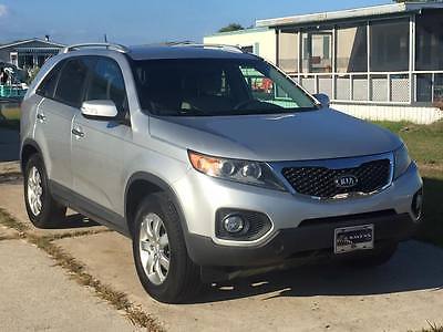 Kia : Sorento SE 2011 kia sorento 4 cyl se