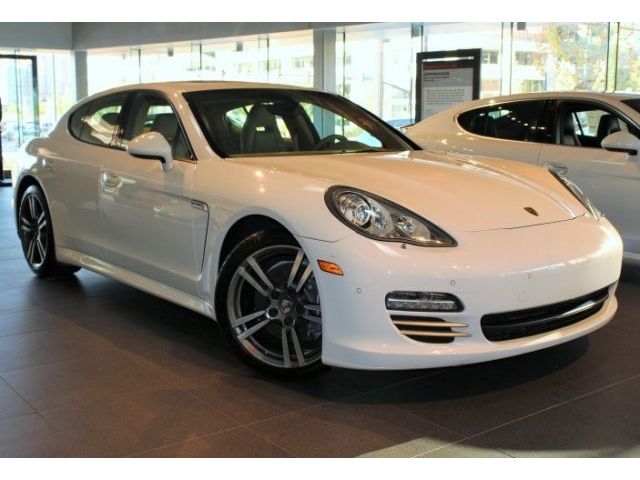 Porsche : Panamera 4 4 3.6 l nav cd awd loaded leather moon roof turbo wheels white low miles