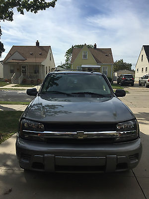 Chevrolet : Trailblazer LS Gray chevrolet trailblazer, 2005,  4 door utility sport, V6,