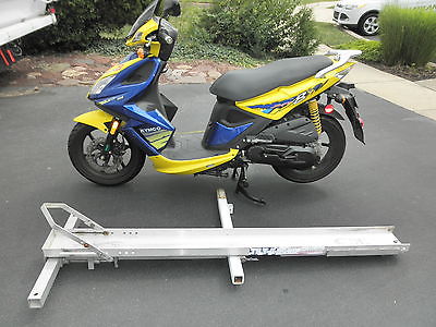 Kymco : Supper 8 150 2010 kymco super 8 scooter with tilt a rack carrier