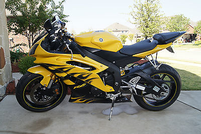 Yamaha : YZF-R Yamaha R6 Special Edition excellent condition with low miles.
