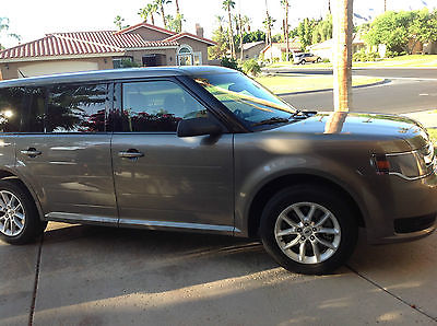 Ford : Flex SE Sport Utility 4-Door Ford Flex , Mineral Grey Metallic, Great shape no dings or sctratches like new
