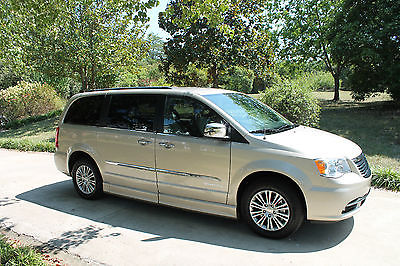 Chrysler : Town & Country Touring-L XLNT 2013 CHRYSLER TOWN & COUNTRY 11K BRAUN ABILITY WHEELCHAIR ACCESSIBLE VAN