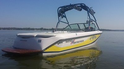 2002 Super Air Nautique 210 Team Edition Correct Craft Wakeboard Boat