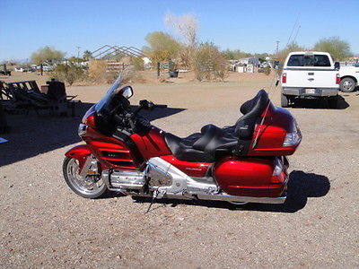Honda : Gold Wing 2010 red goldwing excellent condition many options