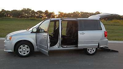 Dodge : Grand Caravan SXT 2011 dodge grand caravan sxt wheelchair handicap rear entry ramp van