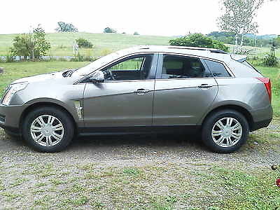 Cadillac : SRX Luxury Collection 2011 cadillac srx leather interior panoramic roof bose stereo system