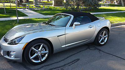 Saturn : Sky Low mileage 17,886, silver exterior, black/red interior, mint condition,