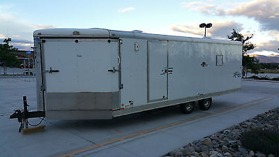Enclosed 4 Place Snowmobile Trailer 2006 Mirage Xtreme V- Nose