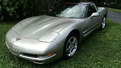 Chevrolet : Corvette includes owners manual and tool kit 2001 chevrolet corvette ls 1 2 door with 19500 miles very meticulously maintained