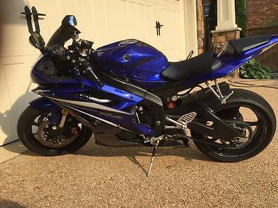 Yamaha : YZF-R 2007 yamaha r 6 blue mint condition only 9 600 miles