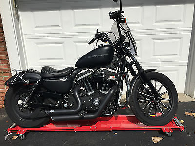 Harley-Davidson : Sportster Harley Davidson 883 Iron