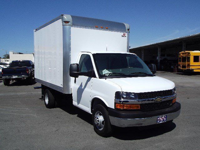 Chevrolet : Express cutaway cutaway New 6.0L AIR BAG FRONTAL DRIVER-SIDE ONLY FUEL ADDITIONAL 3-GALLONS 3