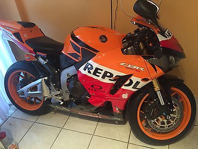 Honda : CBR 2013 honda repsol edition cbr 600 rr with 538 miles like new 1 of a kind