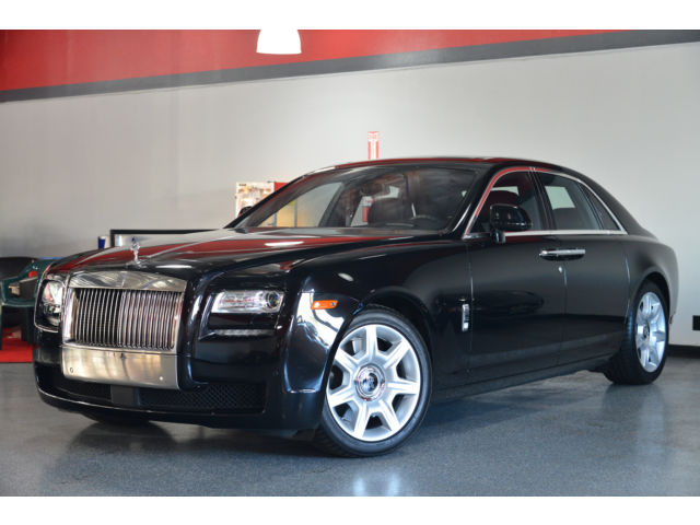 Rolls-Royce : Ghost Base Black on Black very nicely equipped