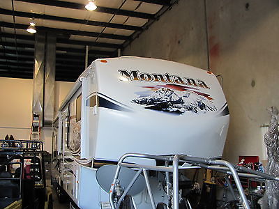 2012 Keystone Montana 3100RL Hickory Edition w/King Bed and Generator