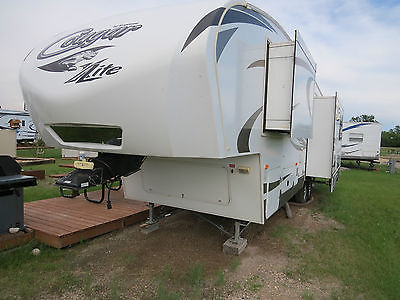 2013 Keystone Cougar 30ft 5th Whl Camper,  Excellent Condition!