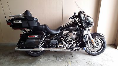 Harley-Davidson : Touring 2014 hd ultra limited showroom condition w navigation