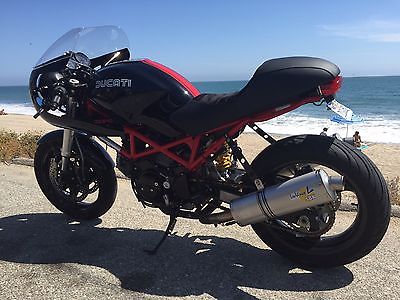 Ducati : Superbike Ducati Custom Cafe Racer