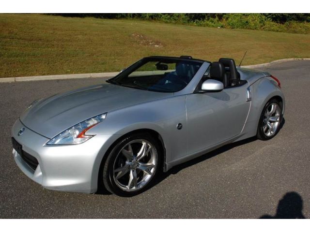 Nissan : 370Z TOURING SPOR Roadster Convertible TOURING 6 SPEED SPORTS PACKAGE NAVIGATION LOADED MUST SEE