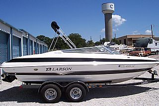 2007 Larson 228 LXI Bowrider Boat -- 5.0 Volvo GXI, Trailer Included