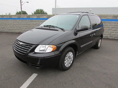 Chrysler : Town & Country 4dr Wagon 4 dr wagon van automatic gasoline 3.3 l v 6 cyl black