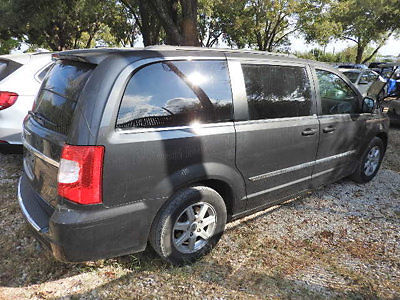 Chrysler : Town & Country 4dr Wagon Touring 4 dr wagon touring van automatic gasoline 3.6 l v 6 cyl grey
