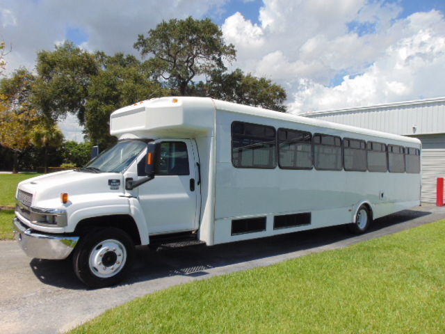 Chevrolet : Other WHOLESALE 2009 chevy c 5500 40 passenger shuttle bus performs excellent serviced limo