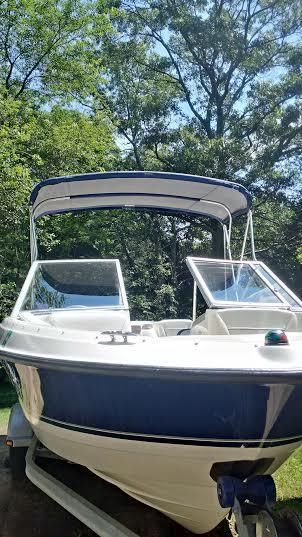 19' 2007 Bayliner Discovery