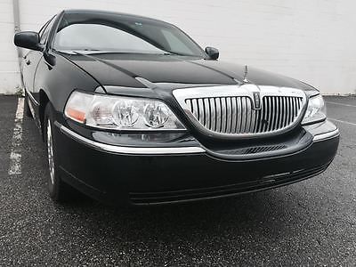 Lincoln : Town Car Executive L Limousine Town Car  ONLY 31K!!!!!!!!! Like brand new must see!!!!!!!!!!!!!