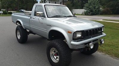 Toyota : Other SR5 Cab & Chassis 2-Door 1982 toyota pickup sr 5 cab chassis 2 door 2.4 l