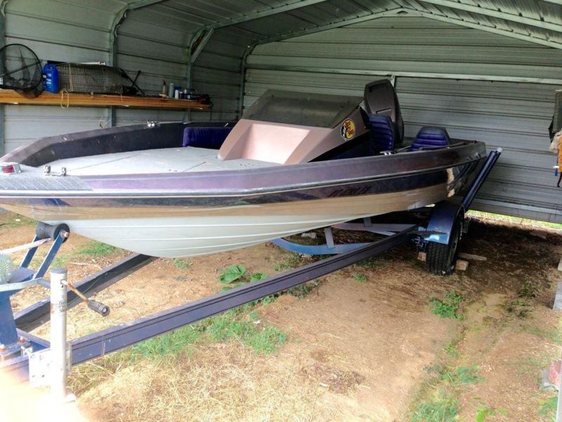 1989 Bayliner Cobra Fish and Ski 19ft Boat