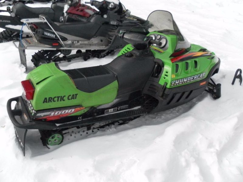 2000 Arctic Cat Thundercat® Snowmobile Sport