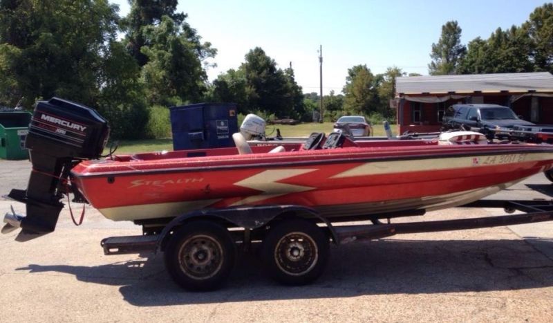 1996 VIP Stealth Bass Boat