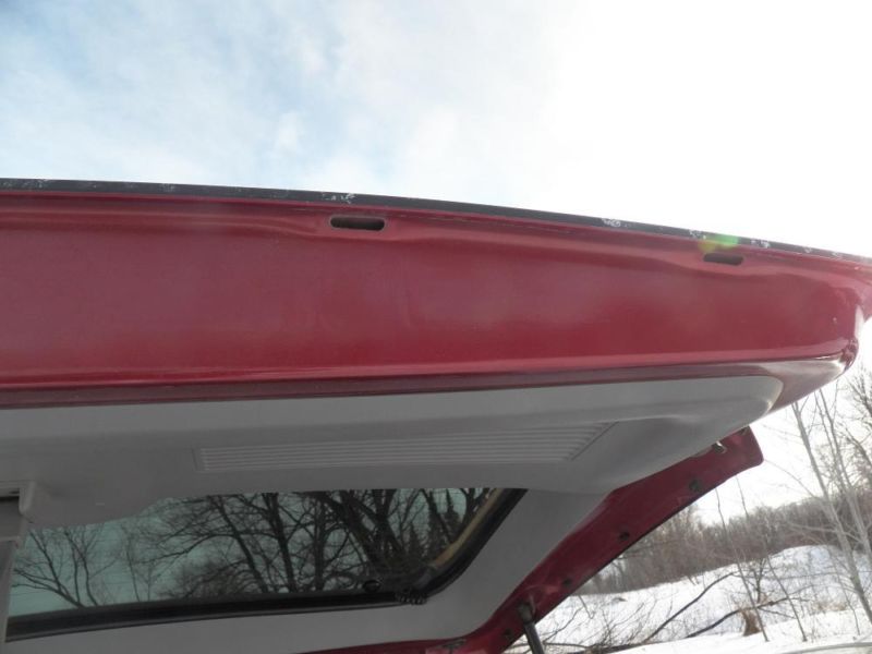Clean 1999 Ford Explorer parts. Rust Free Tailgate, 2