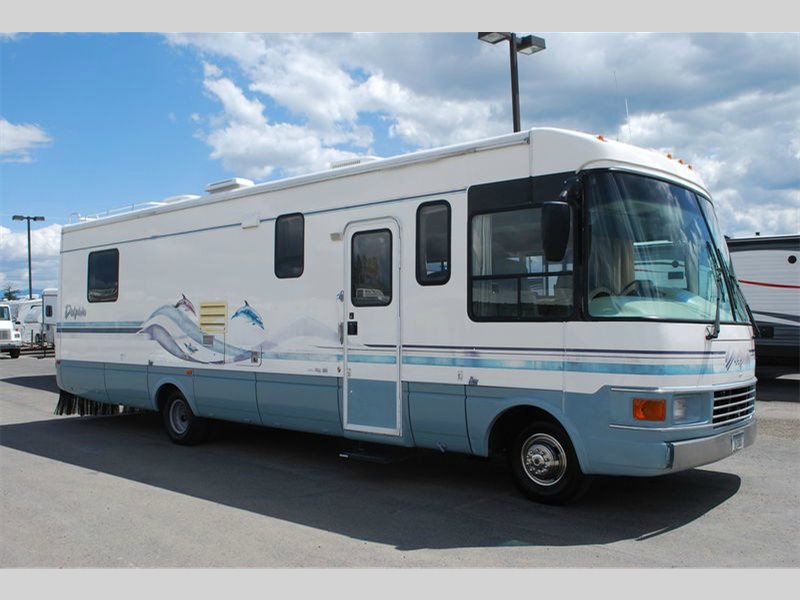 2005 National Rv Tropical 370