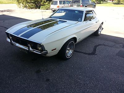 Ford : Mustang  Two-door coupe 1971 ford mustang coupe