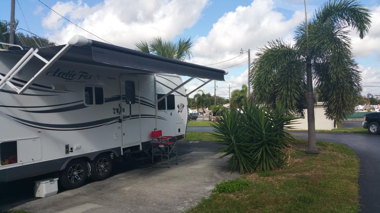 2016 Northwood Arctic Fox 811 Wet Bath